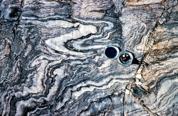 Metamorphic rocks: highly contorted sedimentary bedding