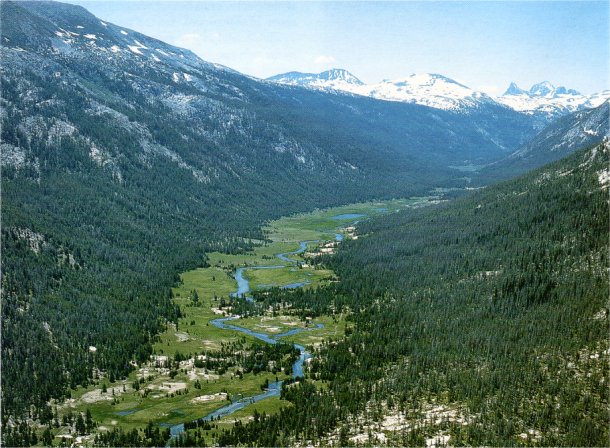 U-shaped glaciated Valley, Lyell Fork of the Tuolumne River