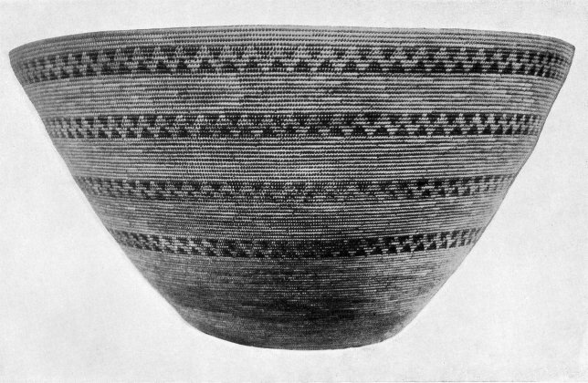 Coiled basket, of multiple-grass technique.