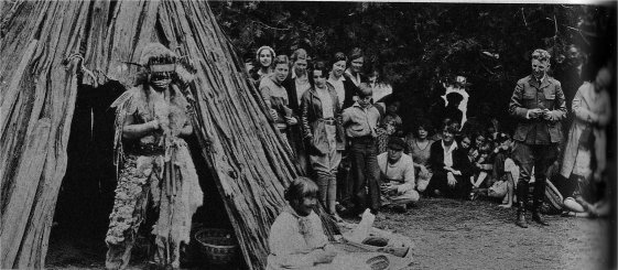 The dances of Lee Mee (Chris Brown) and the sage remarks of Ta-bu-ce (Maggie Howard) added to the enjoyment of many visitors. Former Park Naturalist Bert Harwell at right