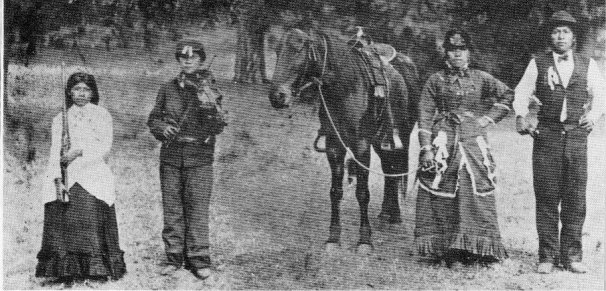 Susan (Sukie) and John Lawrence and Sally Ann and Johnny Dick.