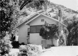 Illustration 127. Rancheria Flat houses built by National Lead Company. Photo by Robert C. Pavlik, 1985