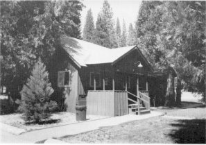 Illustration 198. Wawona district ranger office #4027. Photo by Robert C. Pavlik, 1984